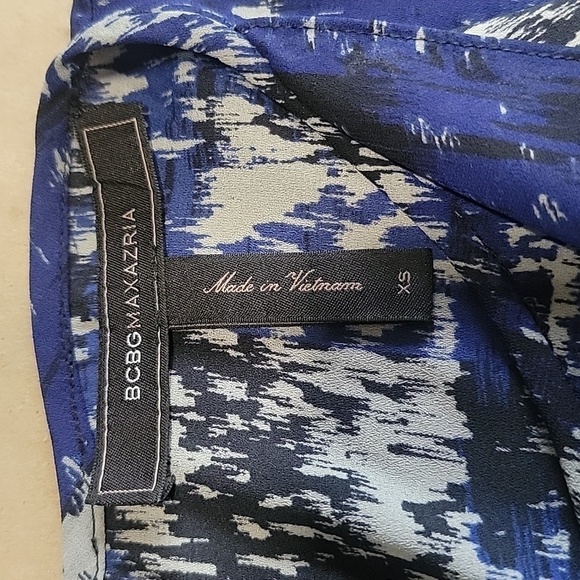 BCBGMaxAzria Size XS Orient Blue "Edythe" Blouse, Gently Used Condition - Picture 13 of 15